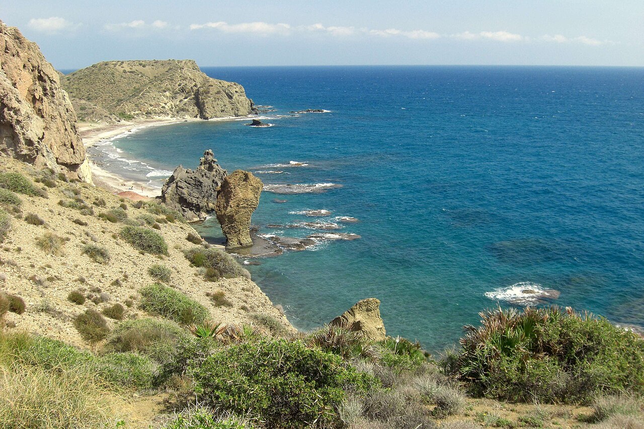 Playa Manacá junto a El Sombrerico en Mojácar, Almería